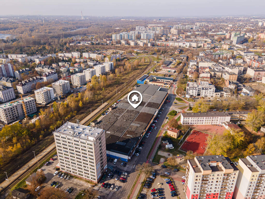 Teatralna 1300m2 Parter Witryna Magazyn